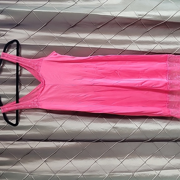 EUC- Vintage RARE Hot Pink Chemise - Picture 3 of 5